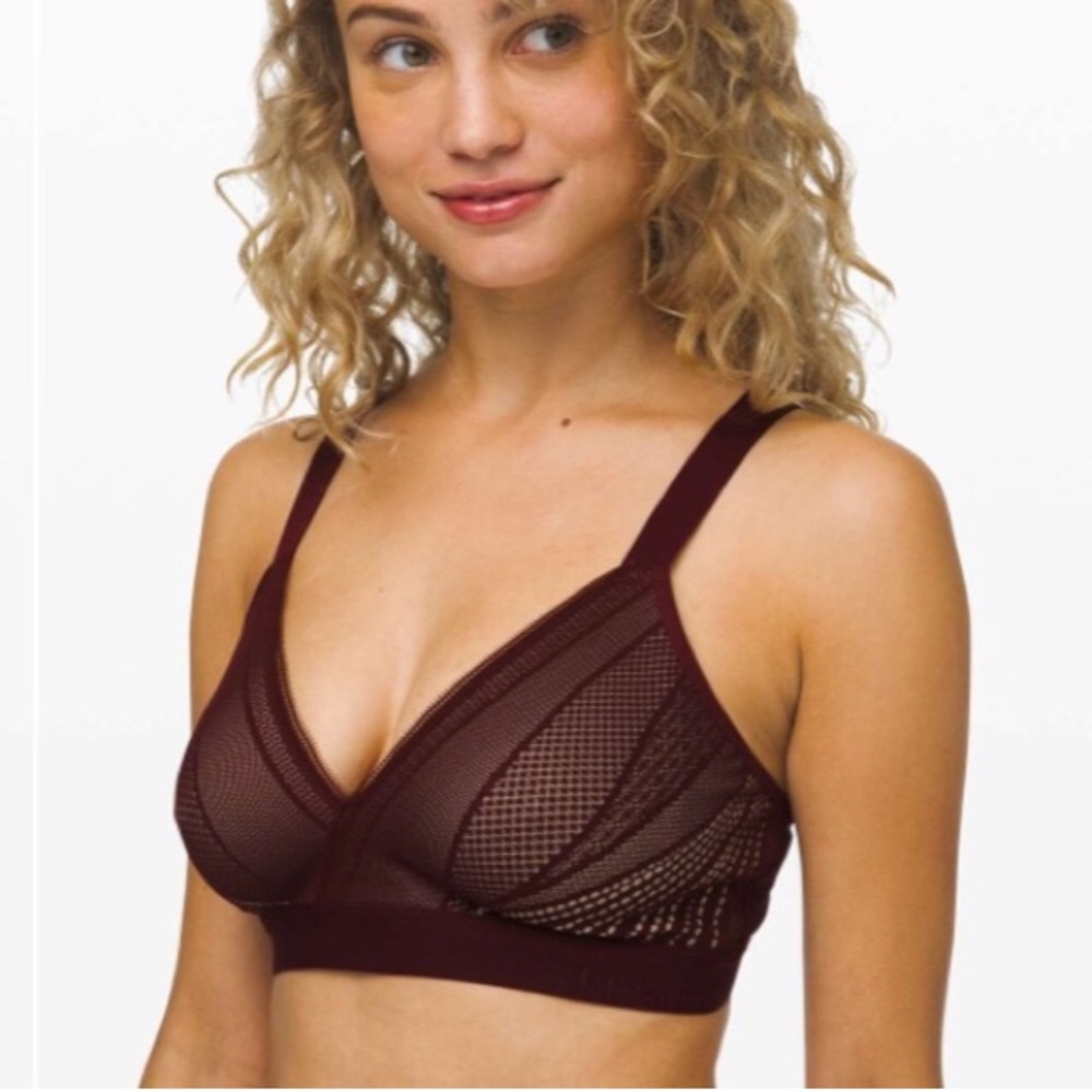 nwot Lululemon Awake to lace 34C burgundy